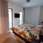 Bartine - Modern And Spacious Flat Near The Sea, Free Parking Space
