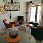 Bartine - Modern And Spacious Flat Near The Sea, Free Parking Space