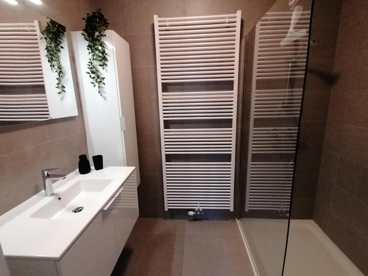 Bartine - Modern And Spacious Flat Near The Sea, Free Parking Space * Ostend