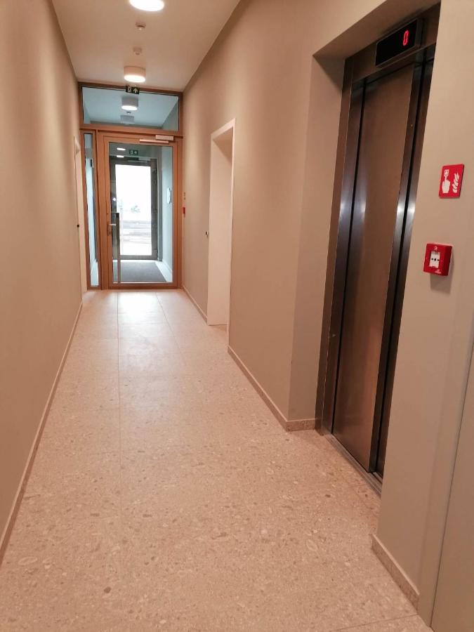 Bartine - Modern And Spacious Flat Near The Sea, Free Parking Space Apartment Ostend