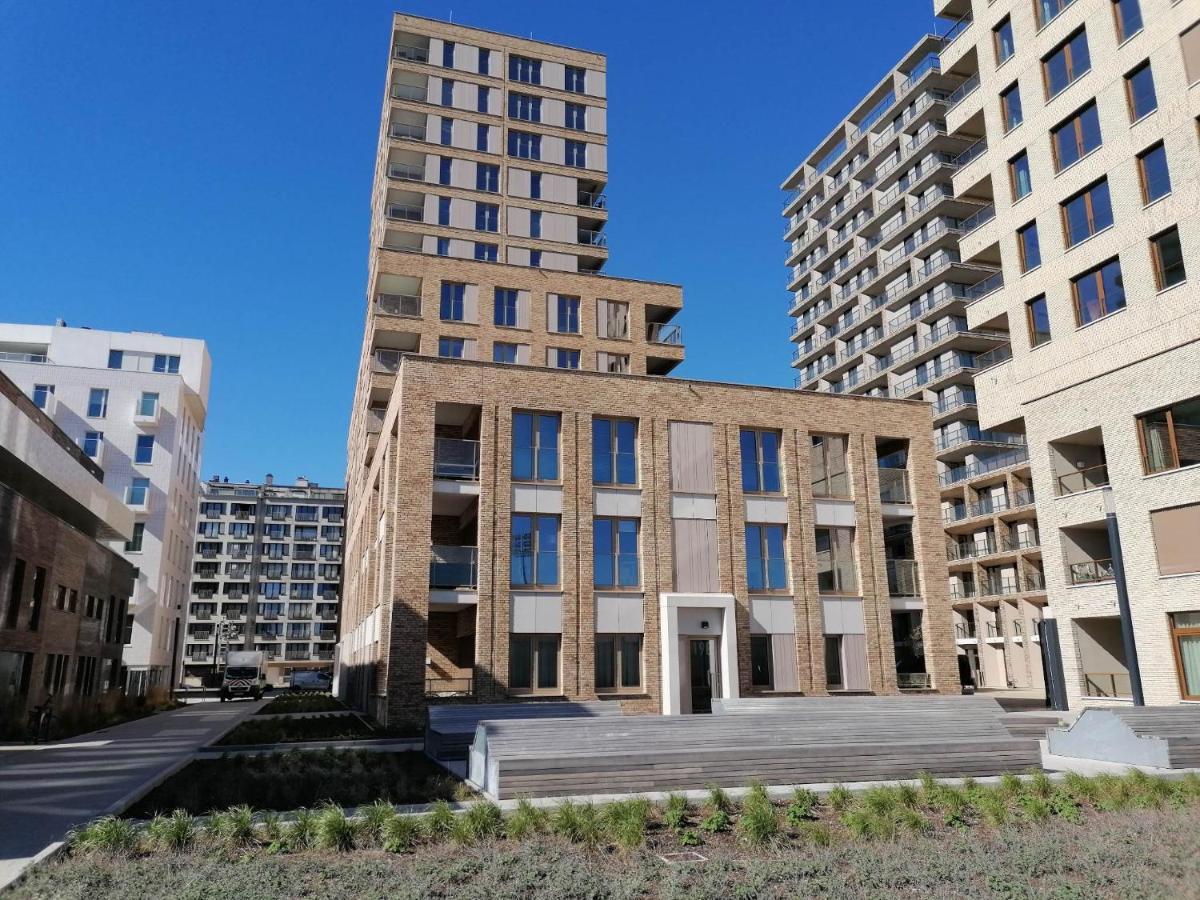 Bartine - Modern And Spacious Flat Near The Sea, Free Parking Space Apartment