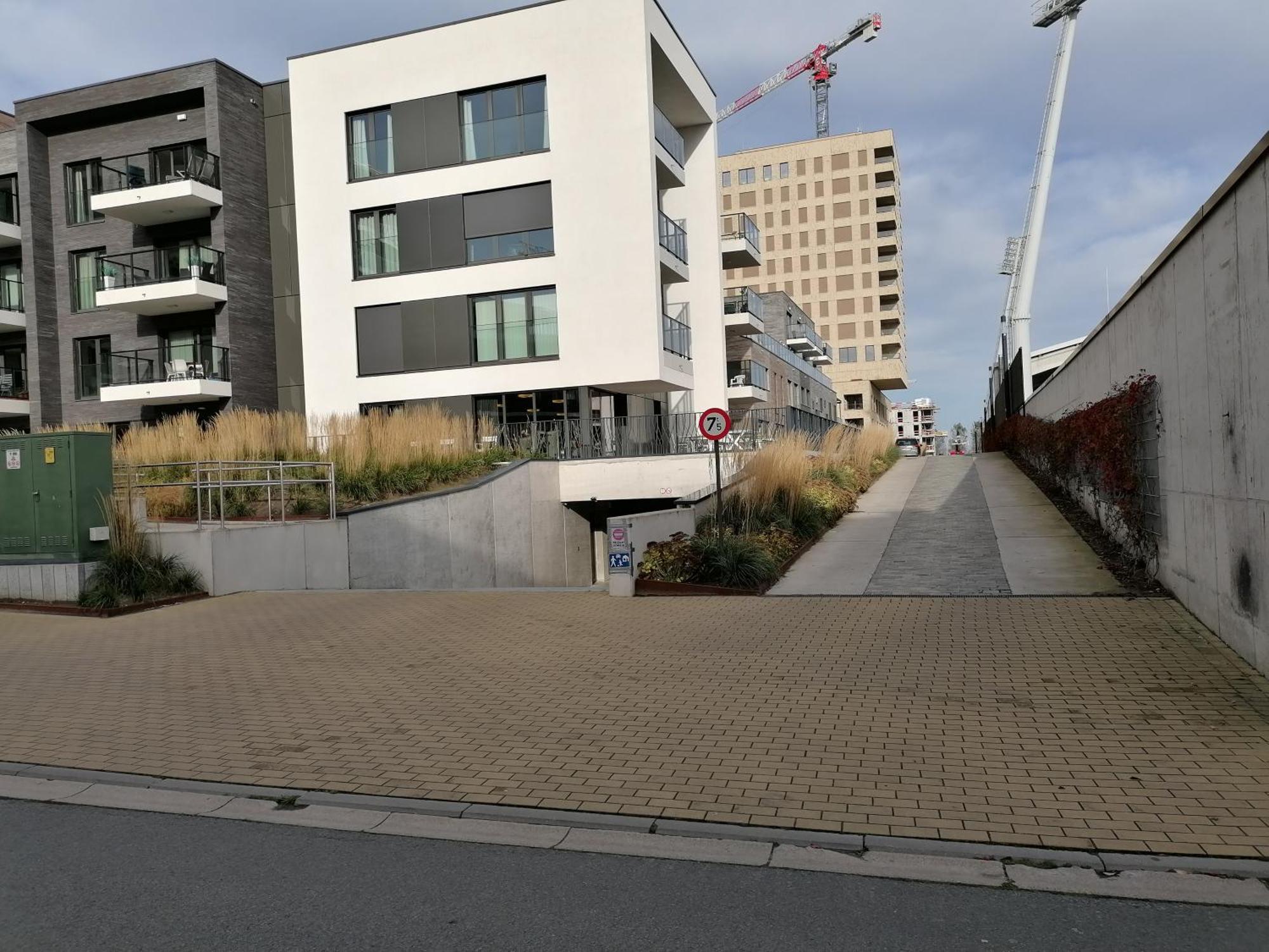 Apartment Bartine - Modern And Spacious Flat Near The Sea, Free Parking Space Ostend