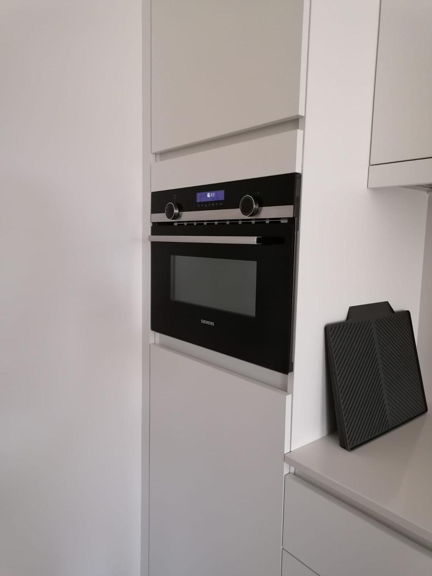 Bartine - Modern And Spacious Flat Near The Sea, Free Parking Space *